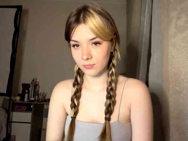 EvangelinaConney webcam