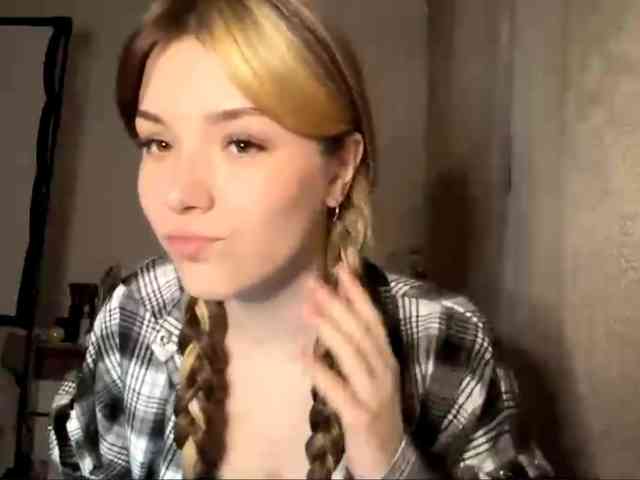 EvangelinaConney webcam