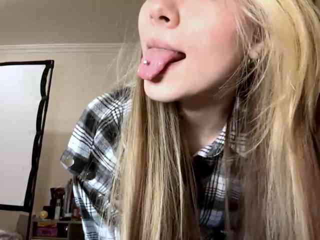 EvangelinaConney webcam