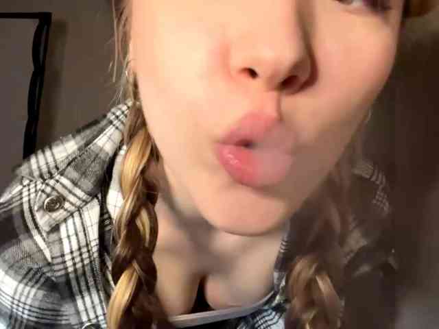 EvangelinaConney webcam