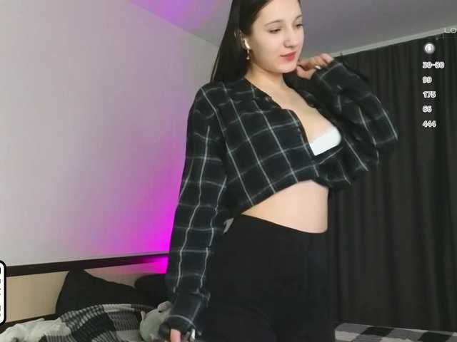 meowmeow-Mia's BongaCams show and profile