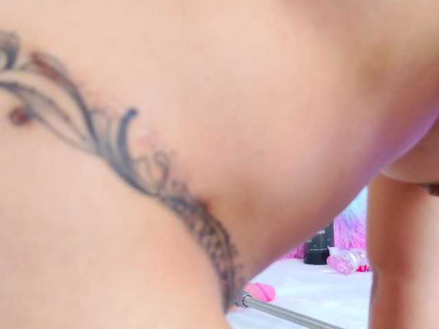 KendallChert's BongaCams show and profile