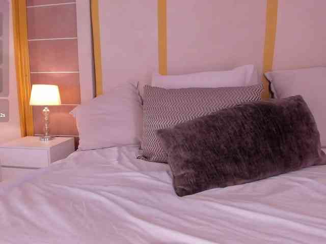 reginanoctix Live Webcam on BongaCams