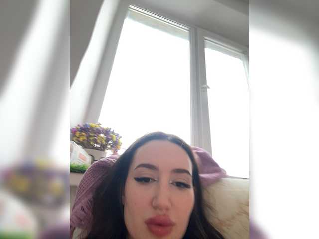 Yana69aa – webcam model profile photo