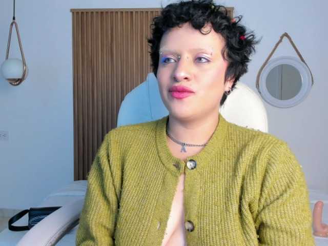 AlaskaDeluxe's BongaCams show and profile