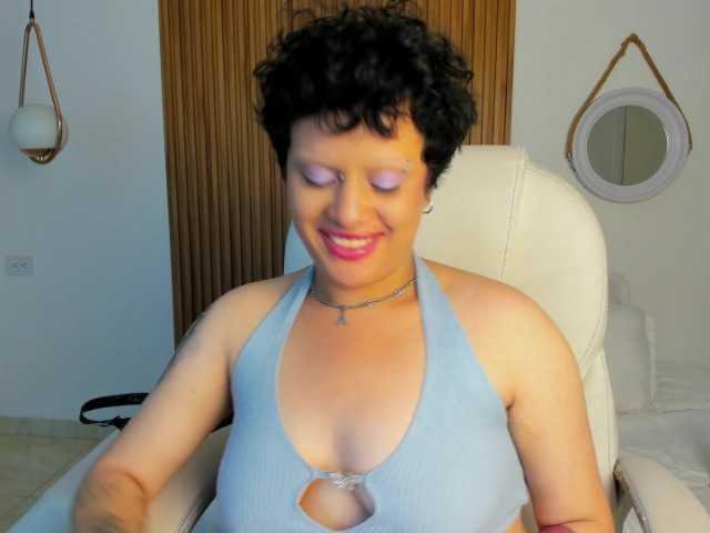 AlaskaDeluxe's BongaCams show and profile