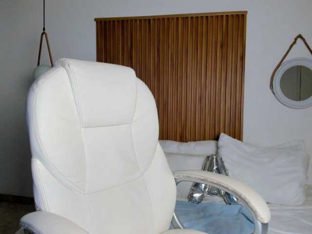 AlaskaDeluxe's BongaCams show and profile