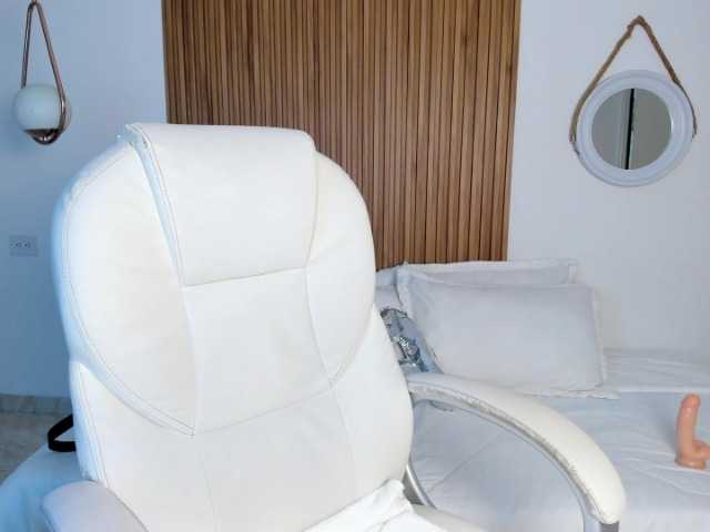 AlaskaDeluxe live cam