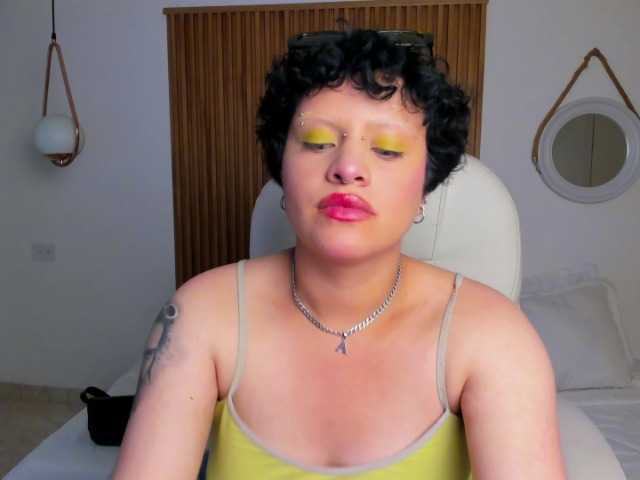 AlaskaDeluxe's BongaCams show and profile