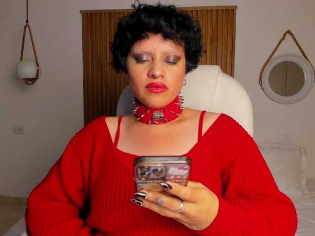 AlaskaDeluxe's BongaCams show and profile