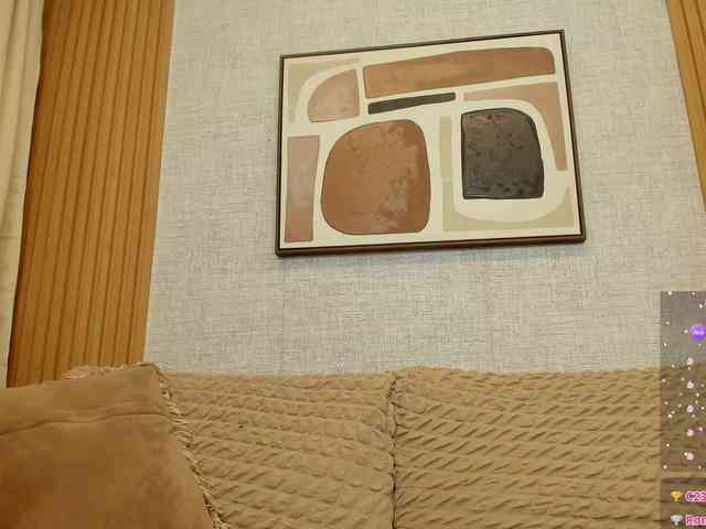 Kitty-wild-19 webcam