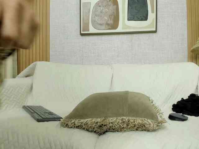 Kitty-wild-19 webcam