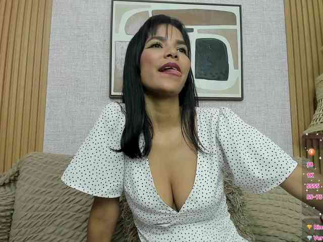 Kitty-wild-19 webcam