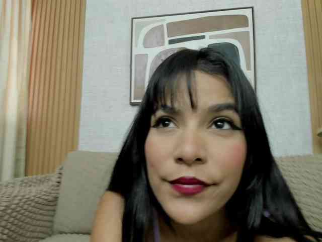 Kitty-wild-19 webcam