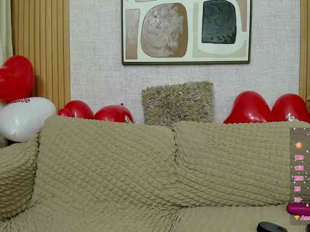 Kitty-wild-19 webcam