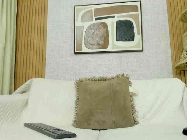 Kitty-wild-19 webcam