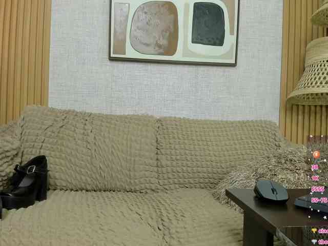 Kitty-wild-19 webcam