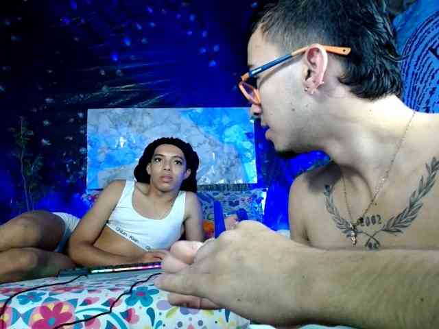 couple-cute-12 Live Webcam on BongaCams