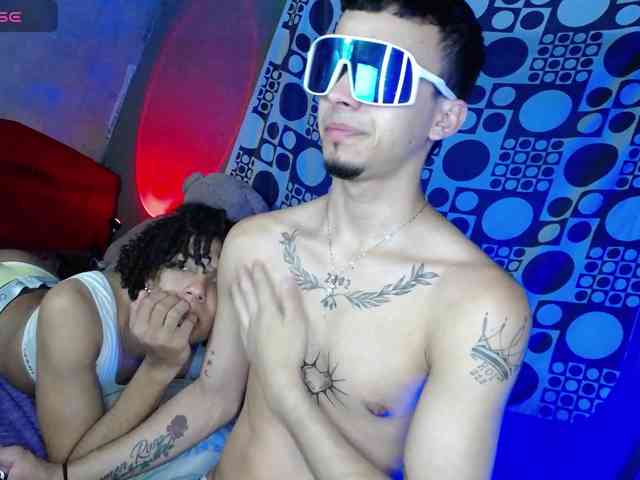 couple-cute-12 Live Webcam on BongaCams