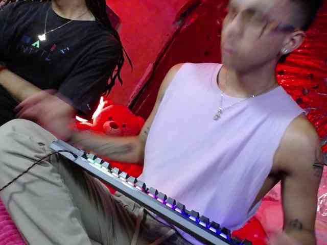 couple-cute-12 Live Webcam on BongaCams