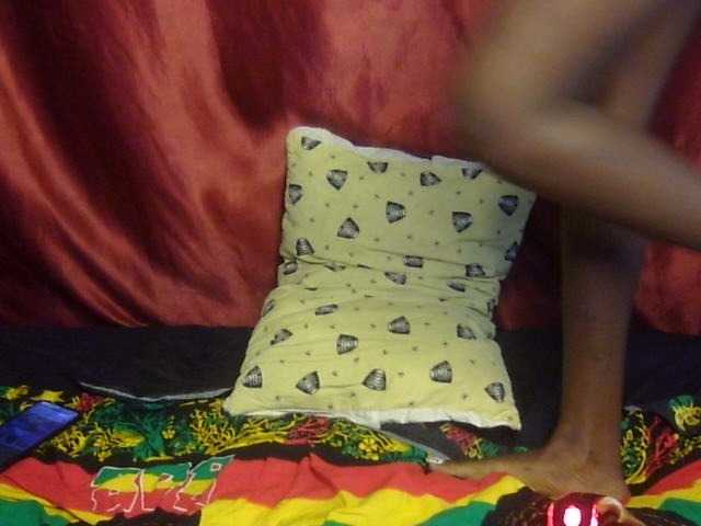 Missfreak1 streaming now