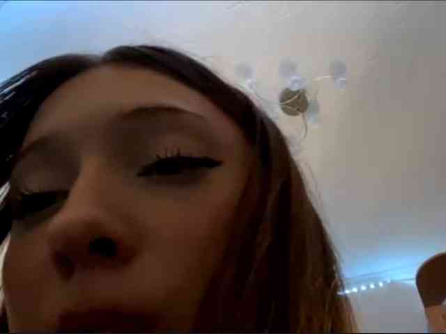 JosefineShears webcam