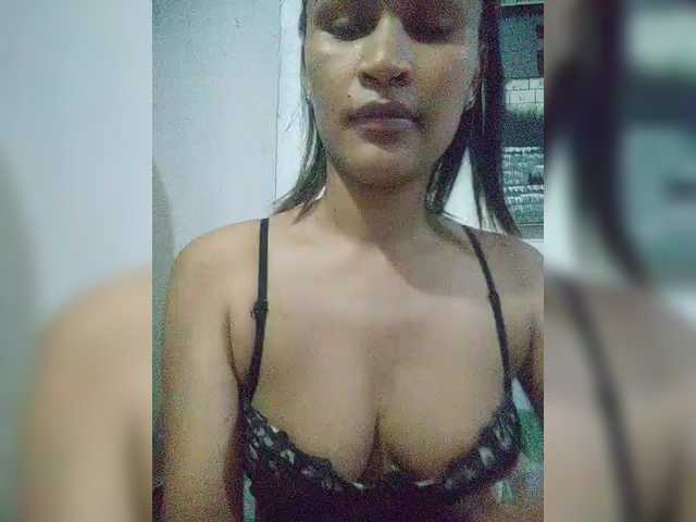 Dualove's BongaCams show and profile