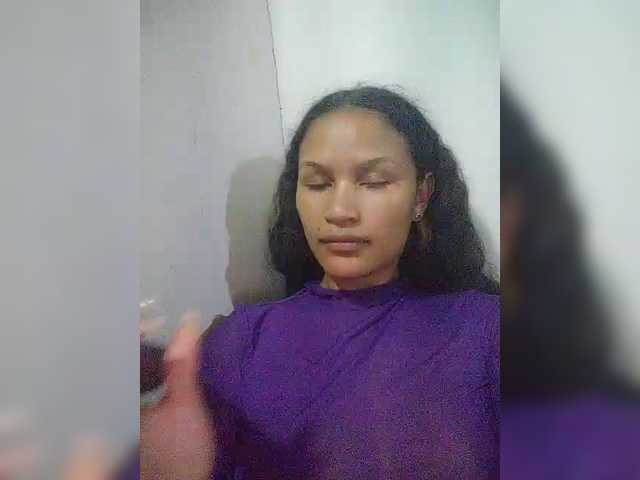 Dualove's BongaCams show and profile