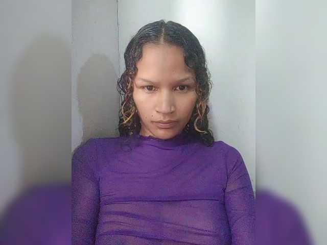 Dualove's BongaCams show and profile