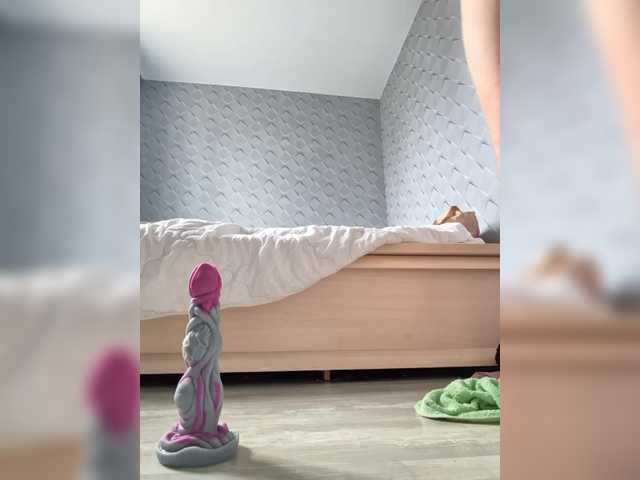 Live with Nelonia on FliCam