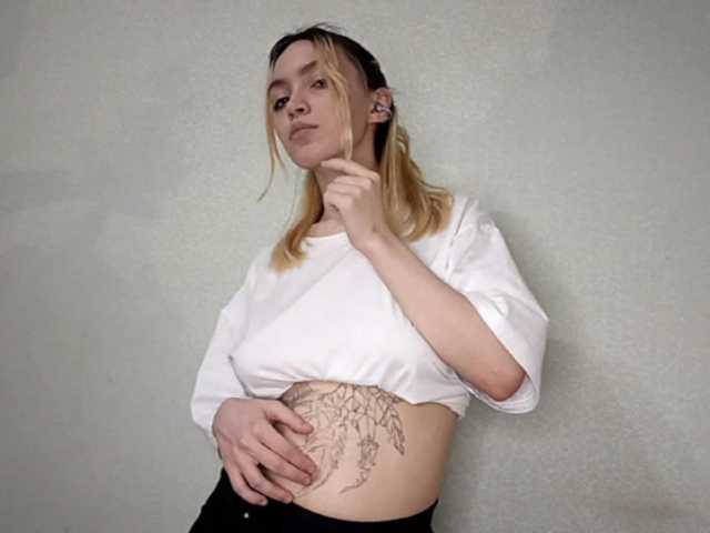 RebeccaCamferdam's BongaCams show and profile