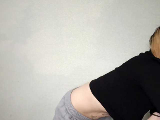 RebeccaCamferdam's BongaCams show and profile