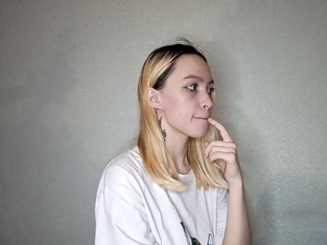 RebeccaCamferdam's BongaCams show and profile