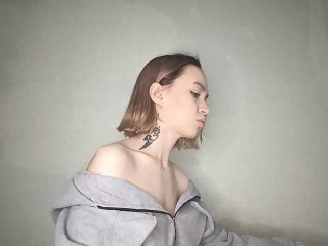 RebeccaCamferdam's BongaCams show and profile