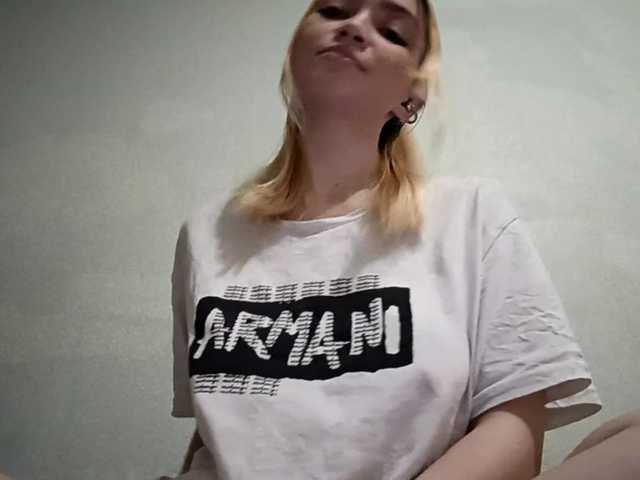 RebeccaCamferdam's BongaCams show and profile