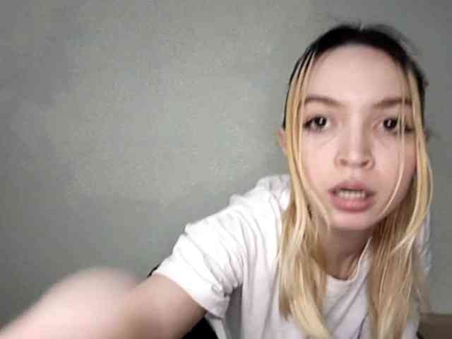 EliskaLovely webcam