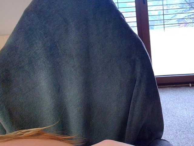 Angel-Kisss's BongaCams show and profile