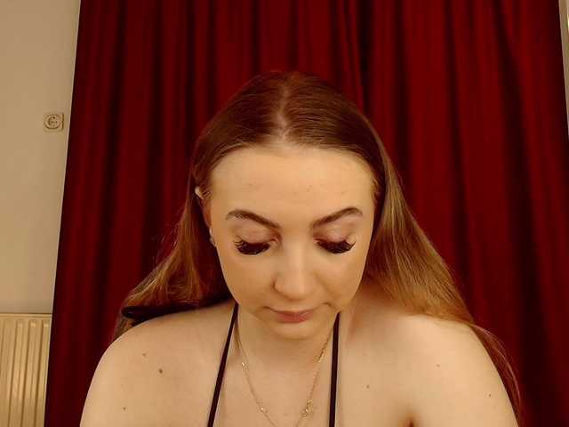 Angel-Kisss's BongaCams show and profile