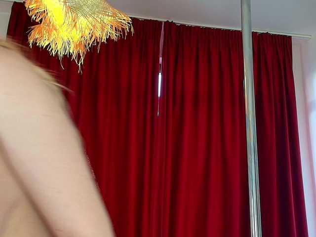 Angel-Kisss's BongaCams show and profile