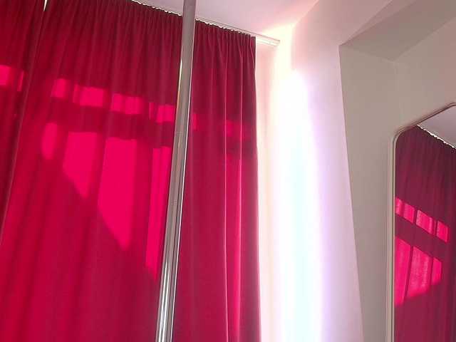 Angel-Kisss's BongaCams show and profile