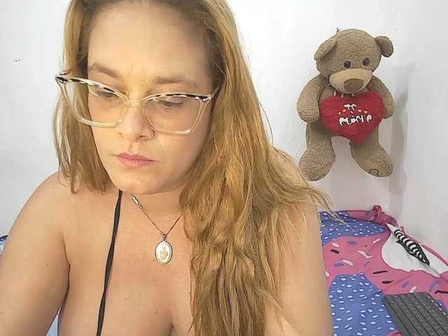 Sammarasmith's BongaCams show and profile