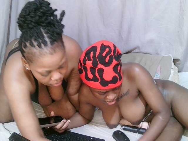 Sexy-buddies – webcam model profile photo