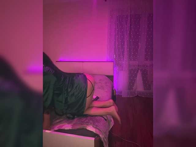 Tommi-Cherry webcam stream