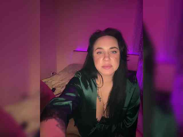 Tommi-Cherry Tommi-Cherry