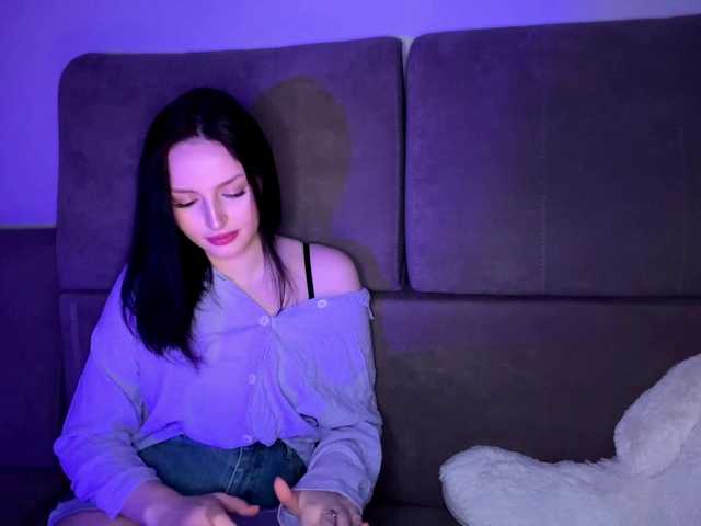 PinkClouds free chat on liveonude