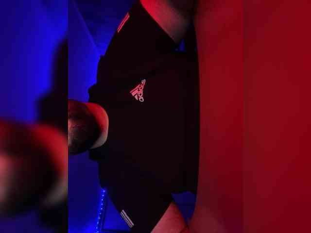 bolshoy25malish2... Live Webcam on BongaCams