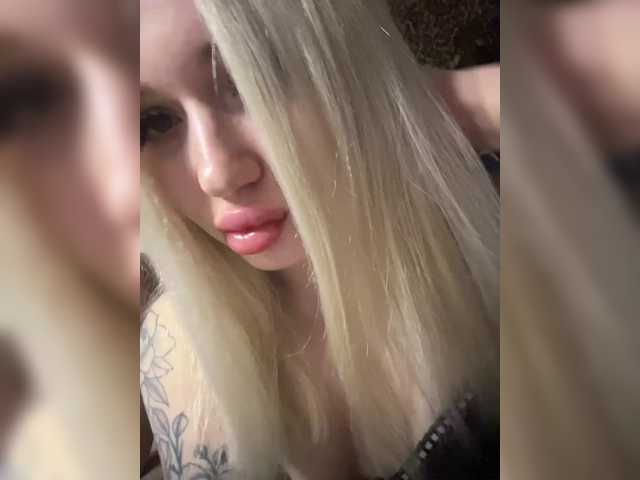 tipi777's BongaCams show and profile