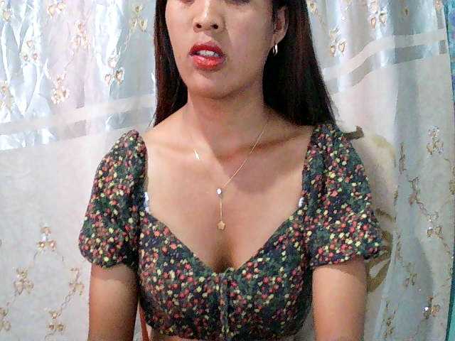 Nina-001's BongaCams show and profile