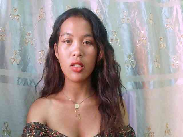 Nina-001 Live Webcam on BongaCams