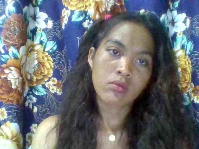 free voyeur Nina-001